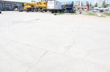 Inchiriere platforma betonata de la 1000 mp la 10 000 mp Vitan anunturi imobiliare Bucuresti