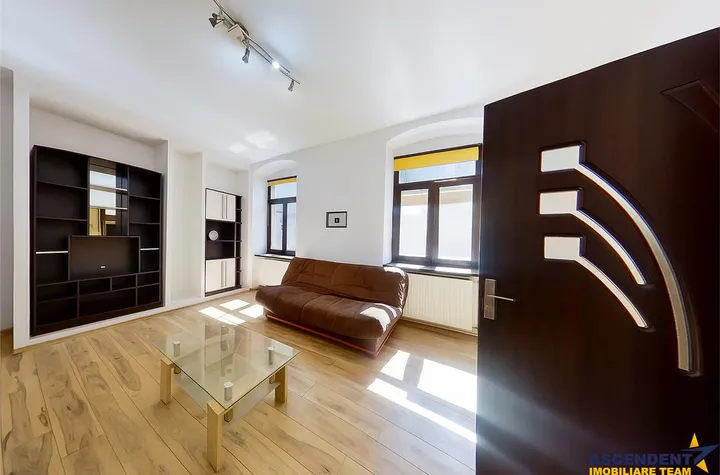 Garsonieră de vanzare CENTRUL ISTORIC - Brasov anunturi imobiliare Brasov
