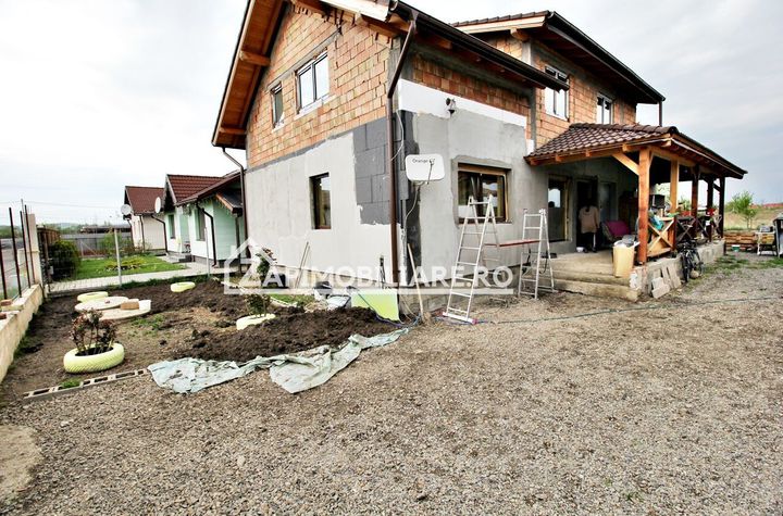 Casa 5 camere,250 mp,622 mp teren, cartier 7 Noiembrie,zona Sudului, anunturi imobiliare Mures