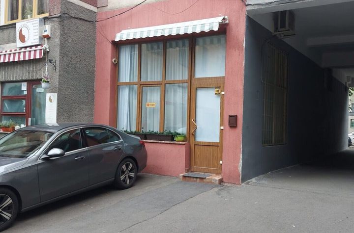 Spatiu comercial, ultracentral, Republicii, Oradea. 95 000 E. Com 0 anunturi imobiliare Bihor