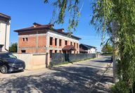 150.000 €, Spațiu comercial