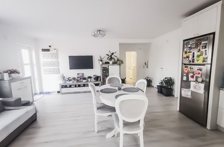 Casa Osorhei teren 800 mp comision 0 preț 199000 € anunturi imobiliare Bihor