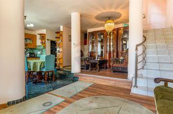 Casă pe 5 nivel–Ideală pentru Locuință, Sediu Firmă sau Investiție! anunturi imobiliare Cluj