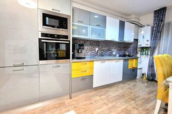 Apartament 3 camere de vanzare FLORESTI - Cluj anunturi imobiliare Cluj