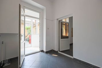 Spațiu comercial de vânzare în zona Centrală,  str Șaguna, Arad anunturi imobiliare Arad