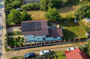 Casă / Vilă cu 4 camere de vânzare anunturi imobiliare Iasi