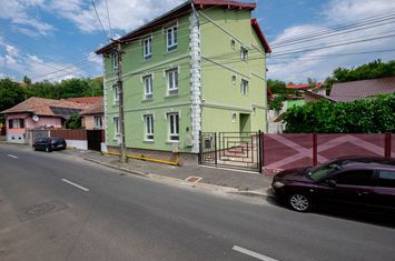 Vilă - 16 camere de vanzare OCNA SIBIULUI - Sibiu anunturi imobiliare Sibiu
