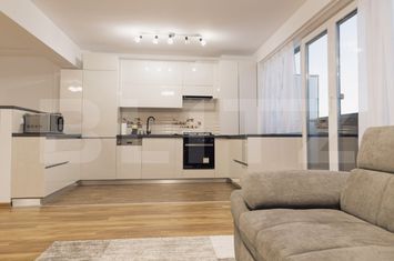 Apartament 3 camere de vanzare TRACTORU - Brasov anunturi imobiliare Brasov