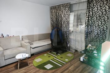 Apartament 2 camere de vanzare BANAT - Arges anunturi imobiliare Arges