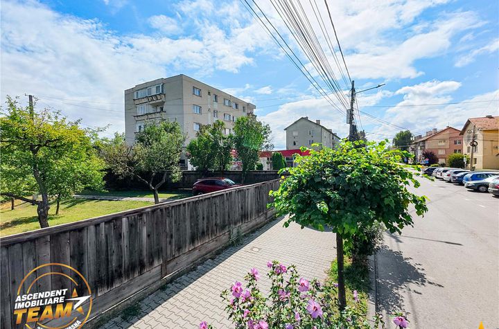 Apartament 3 camere de vanzare CENTRAL - Covasna anunturi imobiliare Covasna