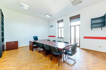 Apartament 3 camere de inchiriat ULTRACENTRAL - Arad anunturi imobiliare Arad