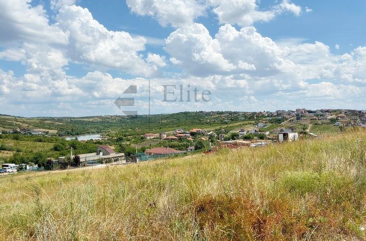 Teren intravilan cu o suprafață de 2.250 mp | Ideal ptr investitii anunturi imobiliare Bihor
