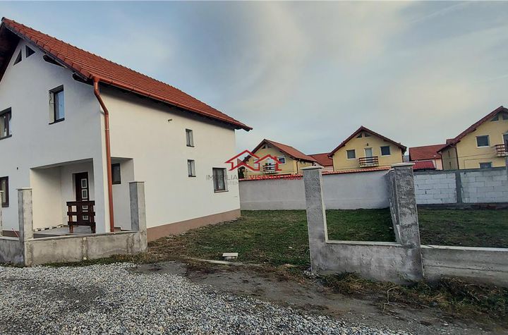 Casă - 4 camere de vanzare TALMACIU - Sibiu anunturi imobiliare Sibiu