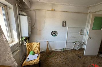 Apartament 3 camere de vanzare CENTRAL - Vrancea anunturi imobiliare Vrancea