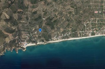 Teren construibil 4.043,64 mp în Tripiti, 220 metri de mare anunturi imobiliare Grecia