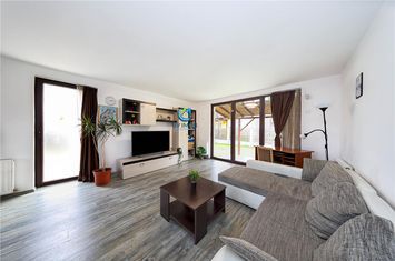 Casă - 5 camere de vanzare STUPINI - Brasov anunturi imobiliare Brasov