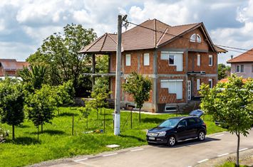 Vilă - 5 camere de vanzare VLADIMIRESCU - Arad anunturi imobiliare Arad