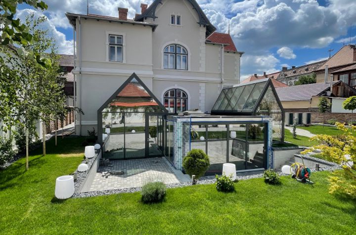 Vilă - 10 camere de vanzare SIBIU - Sibiu anunturi imobiliare Sibiu