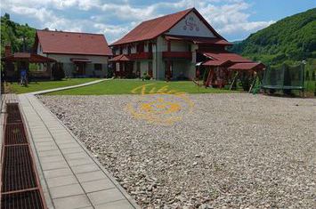 Apartament 15 camere de vanzare PRAID - Harghita anunturi imobiliare Harghita