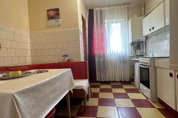 Apartament 4 camere de vanzare MARASTI  - Cluj anunturi imobiliare Cluj