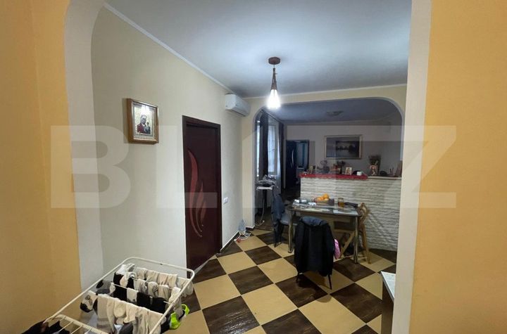 Vilă - 6 camere de vanzare CLUJ-NAPOCA - Cluj anunturi imobiliare Cluj