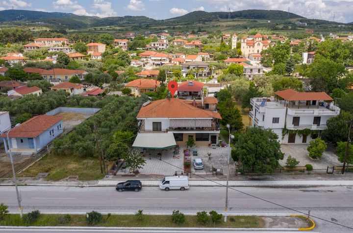 Clădire 2 niveluri cu spații comerciale în Nea Kerdilia anunturi imobiliare Grecia
