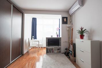 REZERVAT! Apartament cu o camera – Strada Decebal anunturi imobiliare Arad