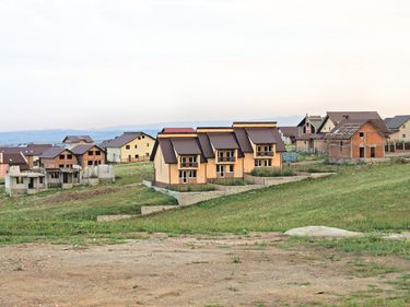 În Suceava se construiesc mai multe case decât în toate cele cinci judeţe din Oltenia la un loc