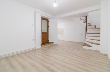 Vilă - 2 camere de vanzare DACIA - Bucuresti anunturi imobiliare Bucuresti