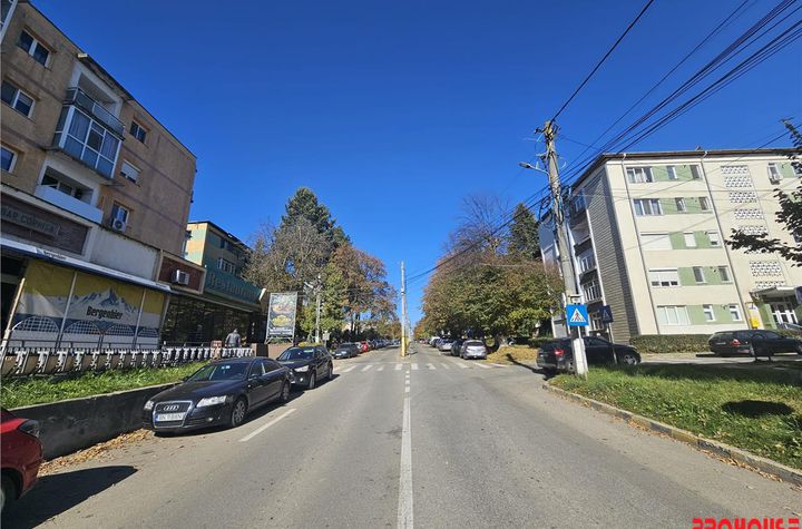 Apartament 3 camere de vanzare CENTRAL - Bacau anunturi imobiliare Bacau