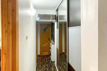 De vanzare, apartament 3 camere decomandat, Piata Sarbilor anunturi imobiliare Mehedinti