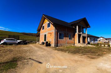 Casă 6 camere –195 mp utili –  P+M  Nazna – teren 644 mp anunturi imobiliare Mures