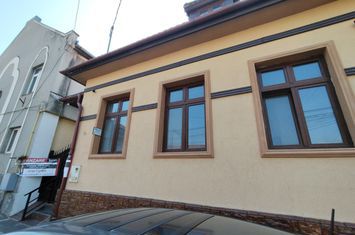 Casă - 4 camere de vanzare SIBIU - Sibiu anunturi imobiliare Sibiu