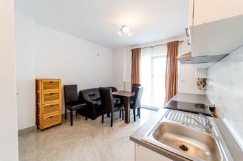 Apartament modern, pe str Tudor Vladimirescu Arad anunturi imobiliare Arad