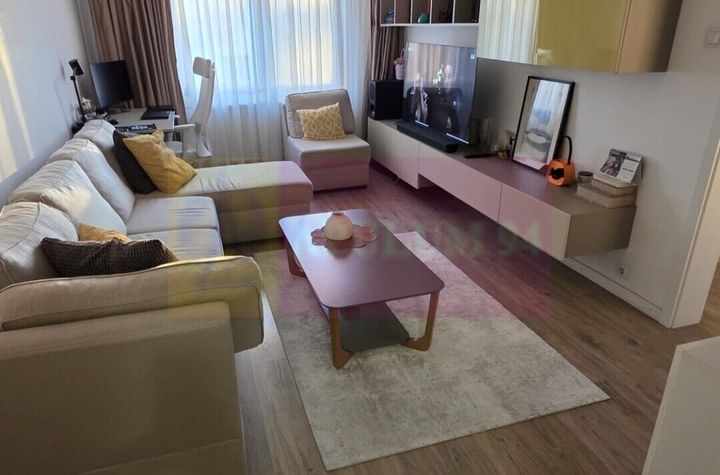 Vanzare apartament de 3 camere in zona Piata Alba iulia-Mihai Bravu anunturi imobiliare Bucuresti