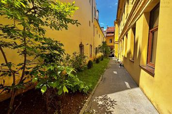 Apartament 6 camere de vanzare CENTRUL ISTORIC - Brasov anunturi imobiliare Brasov