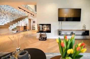 Vilă - 5 camere de vanzare FLORESTI - Cluj anunturi imobiliare Cluj