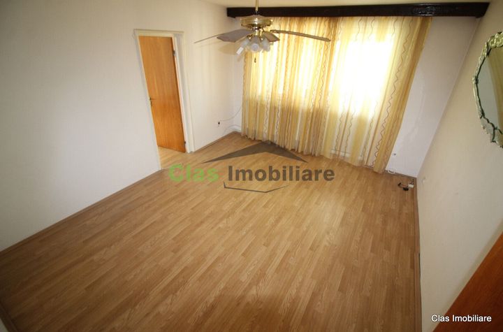 3 camere Zona Libertatii cu boxa si mutare imediata !! anunturi imobiliare Olt