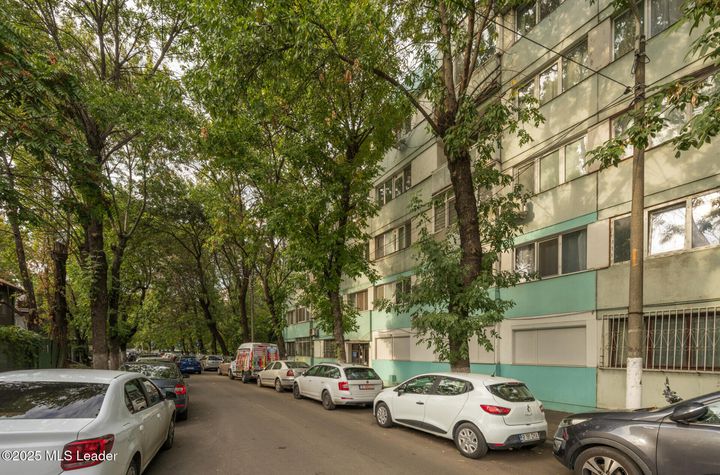 VIILOR - EROII REVOLUTIEI, 2 CAMERE 46 MP, ETAJ 4 DIN 4! anunturi imobiliare Bucuresti