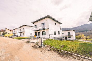 Vilă - 5 camere de vanzare CISNADIOARA - Sibiu anunturi imobiliare Sibiu