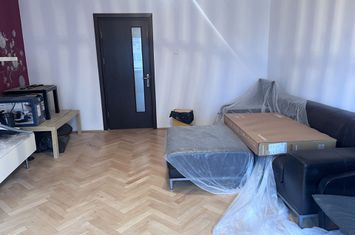 Calea Calarasilor, apartament 3 camere, 79 mp totali, mobilat si utilat, bloc din 1992, anunturi imobiliare Bucuresti