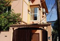 500.000 €, Vilă