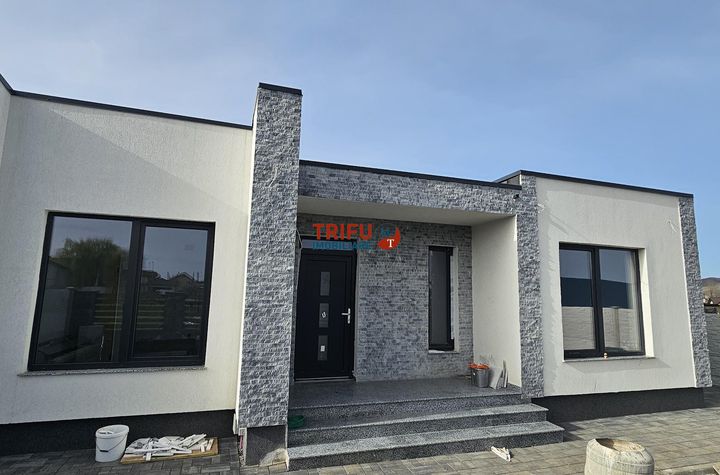 Casă - 4 camere de vanzare CENTRAL - Alba anunturi imobiliare Alba