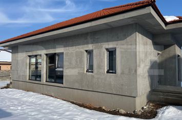 Casă - 4 camere de vanzare CETATE - Alba anunturi imobiliare Alba