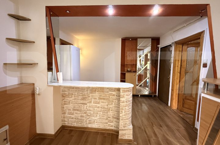 Apartament 3 camere de vanzare 1 MAI - Dolj anunturi imobiliare Dolj