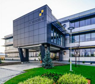 Peste 5 milioane de euro, investiti in cel mai modern centru de productie de tamplarie PVC din Romania (FOTO)