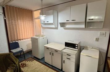 Garsonieră de inchiriat LUPENI - Prahova anunturi imobiliare Prahova