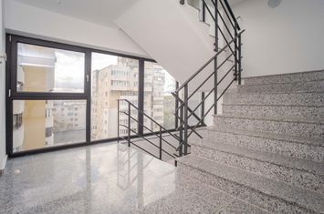 NICOLINA, APARTAMENT CU 2 CAMERE, VEDERE SUPERBA, MUTARE IMEDIATA anunturi imobiliare Iasi