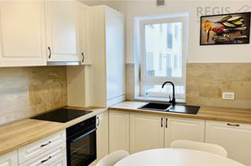 Apartament 3 camere de inchiriat TRACTORUL - Brasov anunturi imobiliare Brasov