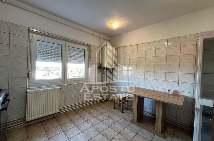 Apartament cu 3 camere, 2 bai, decomandat, centrala proprie, Sagulu anunturi imobiliare Timis